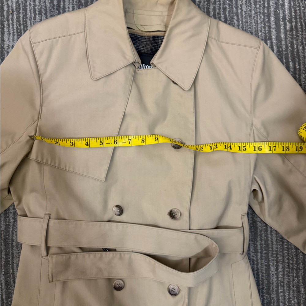 London Fog Beige Trench Coat - Picture 9 of 12